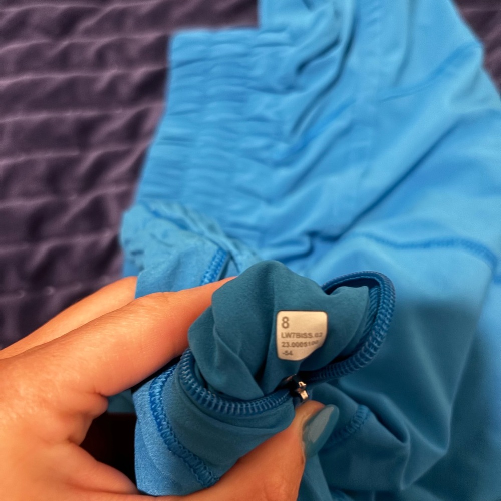 lululemon track that 3 inch short poolside blue size 8